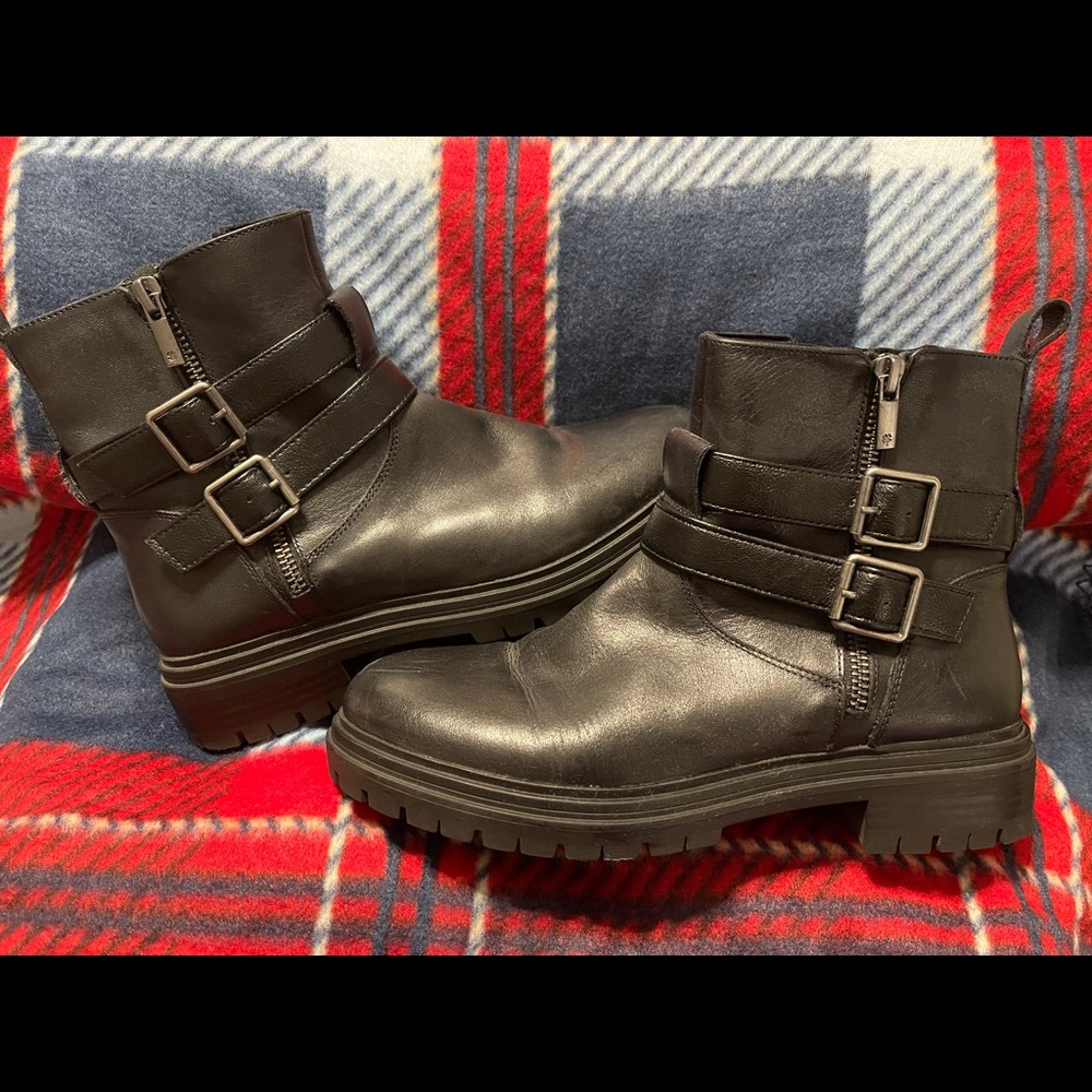 Lucky brand woman’s combat boots